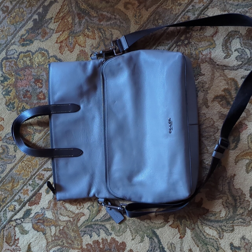 Beautiful NWOT Gray Leather Coach Messenger/Work Bag